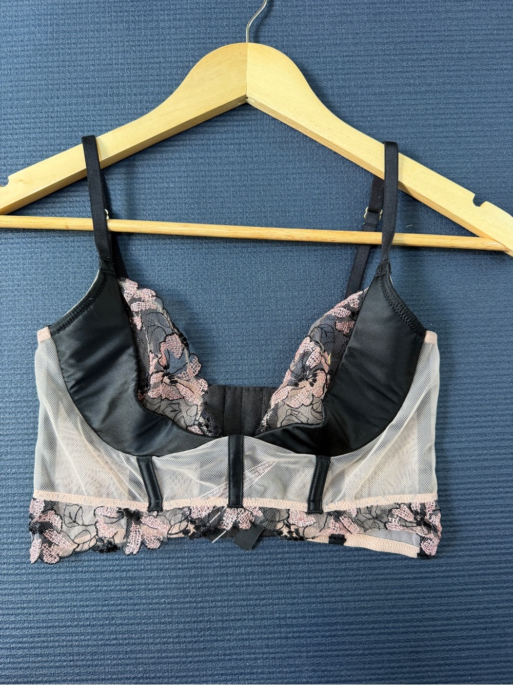 Victoria’s Secret Very Sexy Floral Embroidery Long Line Bra Black Tan RP $90 32D